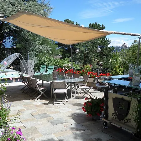 Domaine Du Pressoir Bed & Breakfast