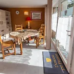 Domaine Du Pressoir Bed & Breakfast