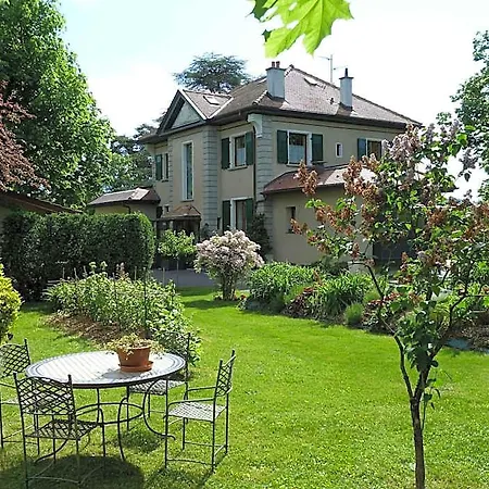 Domaine Du Pressoir Bed & Breakfast Ambilly