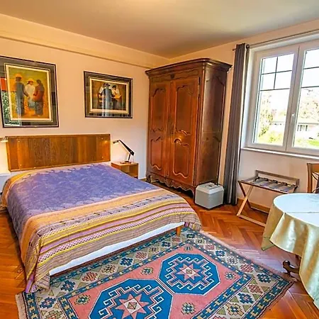 Domaine Du Pressoir Bed & Breakfast 3*