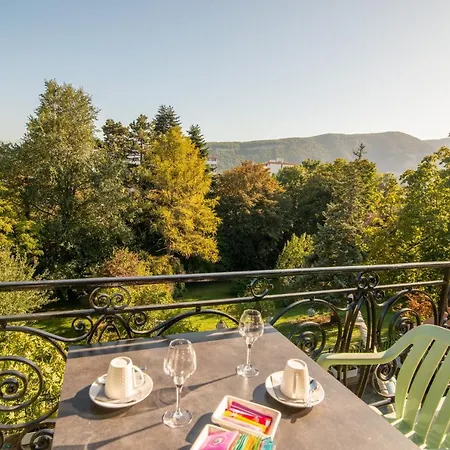 فندق مبيت وإفطار Domaine Du Pressoir 3*